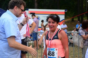 Ewa Celmer - duma z ukończenia pierwszego półmaratonu i gratulacje od burmistrza.